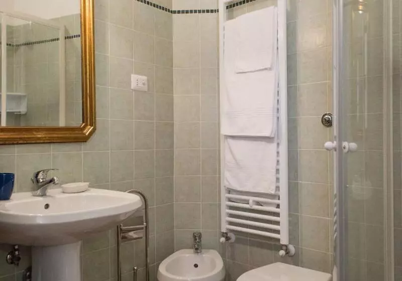 Executive-sviitti, Herbert Samuel Okeanos Suites Herzilya