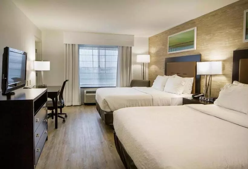 スイート（家族用）, Holiday Inn Hotel & Suites Bloomington Airport, An Ihg