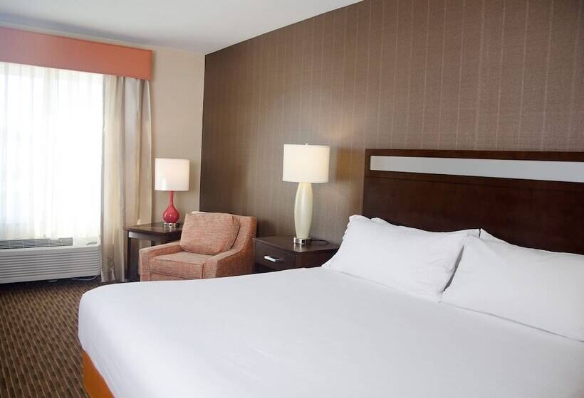 Номер Стандарт, Holiday Inn Express Hotel & Suites Watertown   Thousand Islands, An Ihg