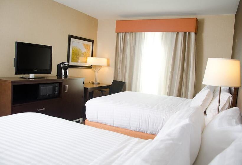 غرفه قياسيه سريرين مزدوجين, Holiday Inn Express Hotel & Suites Watertown   Thousand Islands, An Ihg