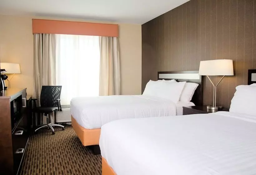 اتاق استاندارد با 2 تخت دوبل, Holiday Inn Express Hotel & Suites Watertown Thousand Islands, An Ihg