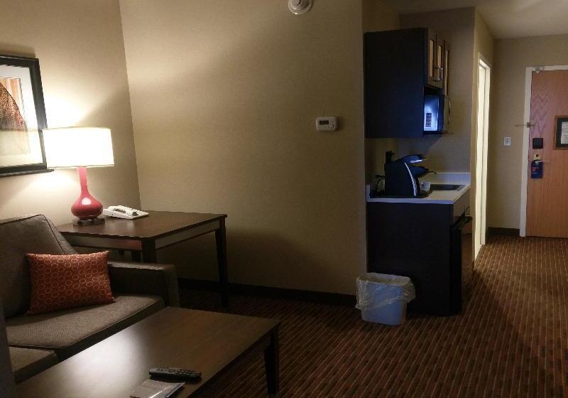 جناح إدارى سرير كينج, Holiday Inn Express Hotel & Suites Watertown   Thousand Islands, An Ihg