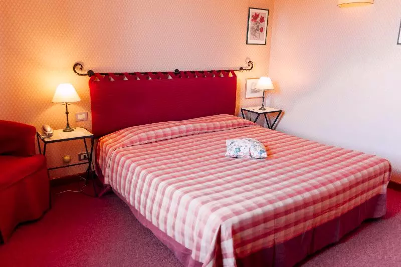 اتاق استاندارد با تخت بزرگ, Holiday Inn Express Hotel & Suites Watertown Thousand Islands, An Ihg