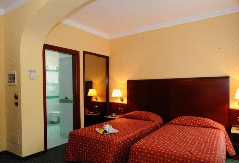 标准间, La Spia D'italia