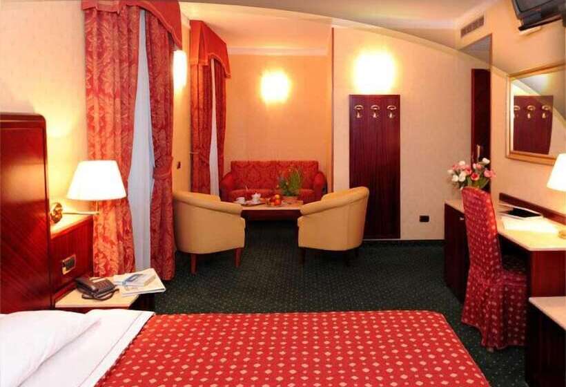 高级大房间, La Spia D'italia