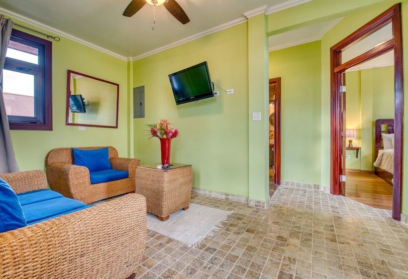 جناح ديلوكس, Palma Royale