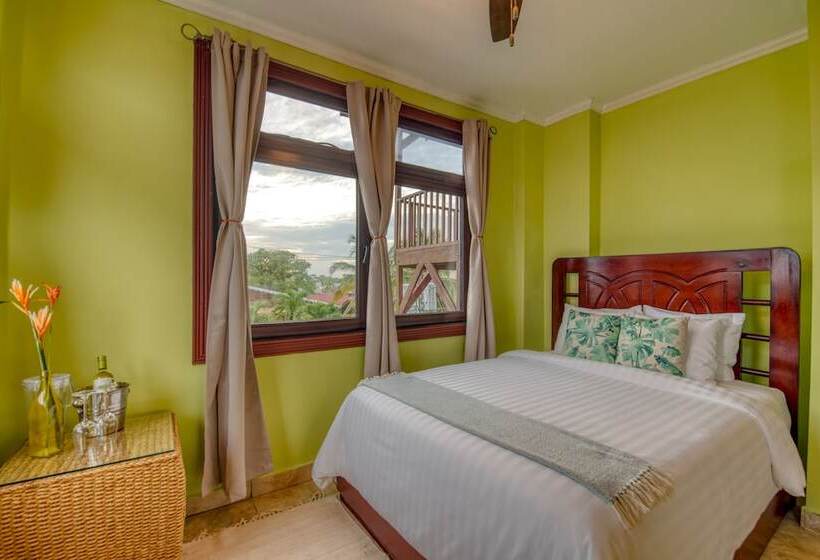 جناح ديلوكس, Palma Royale