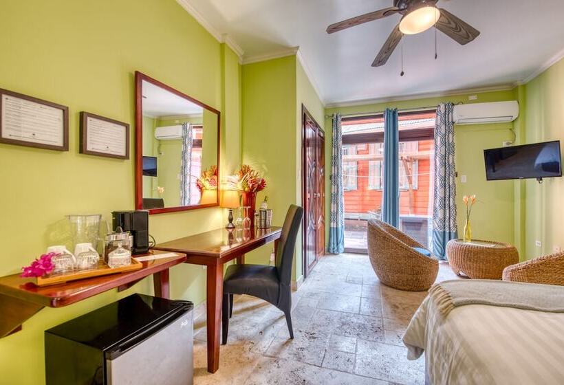 غرفة قياسية, Palma Royale