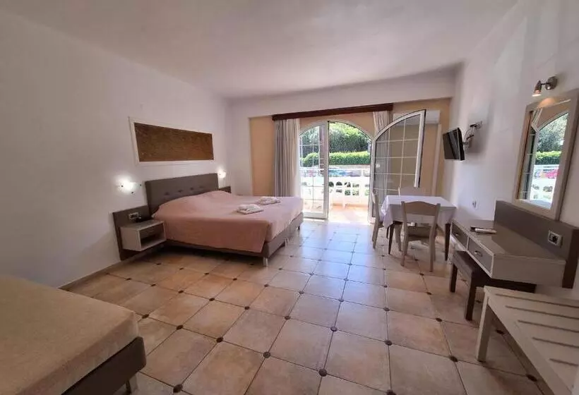 Studio Standard, Perla Beach