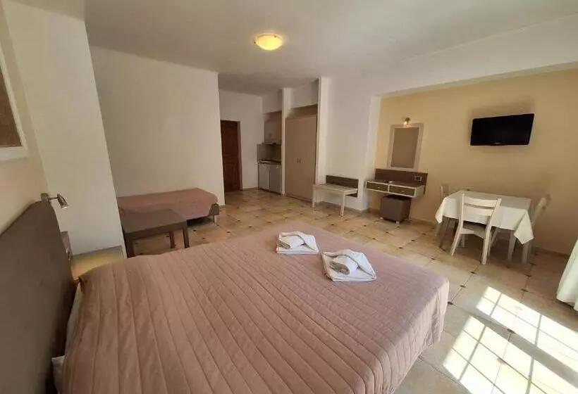 Studio Standard, Perla Beach
