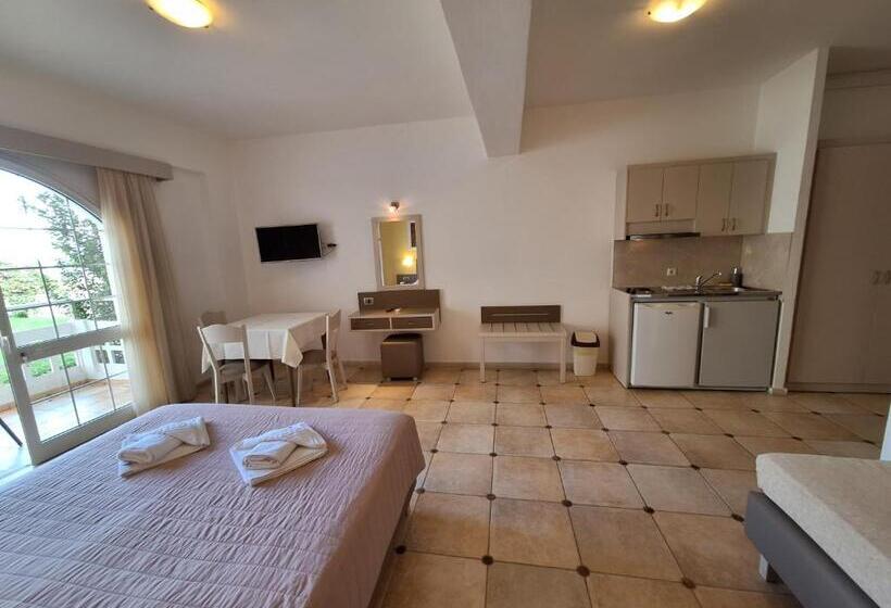 Studio Standard Vue Piscine, Perla Beach