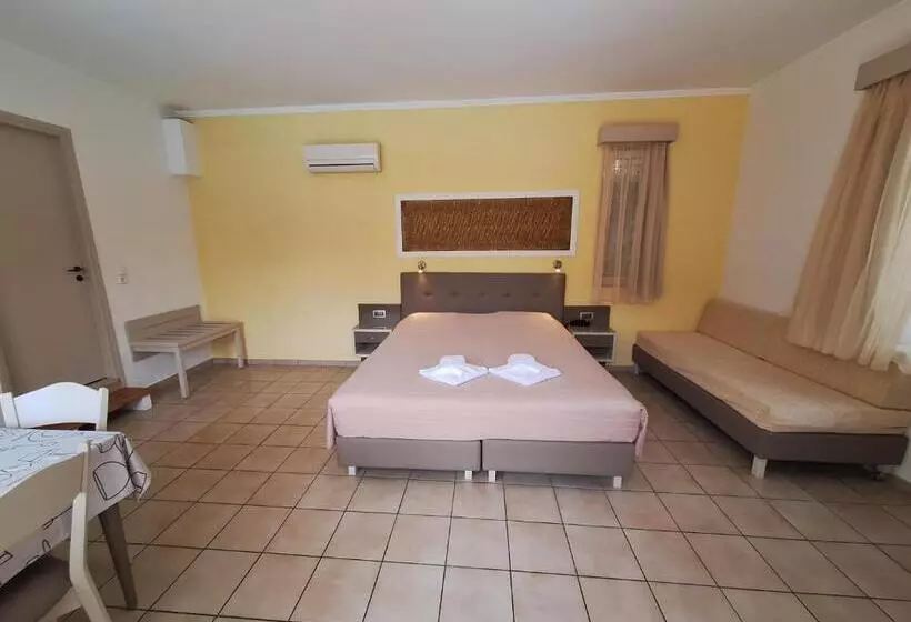 Studio Standard Vue Piscine, Perla Beach