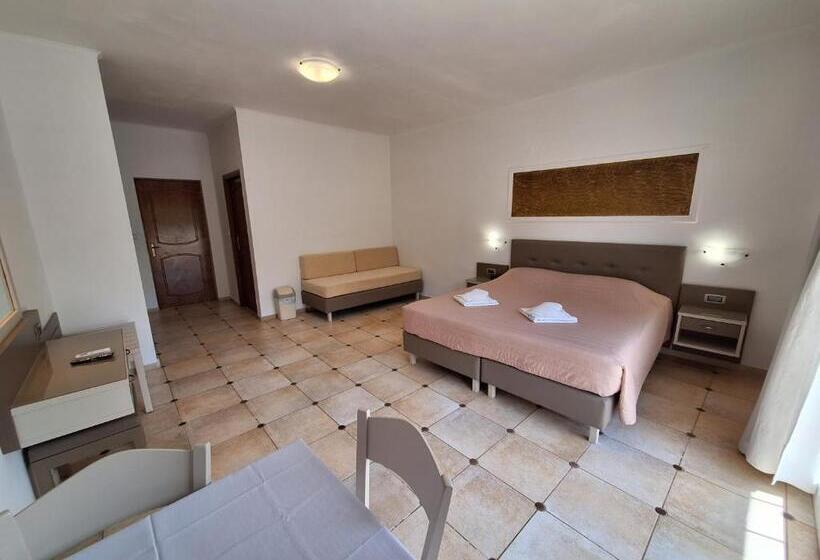 Studio Standard, Perla Beach