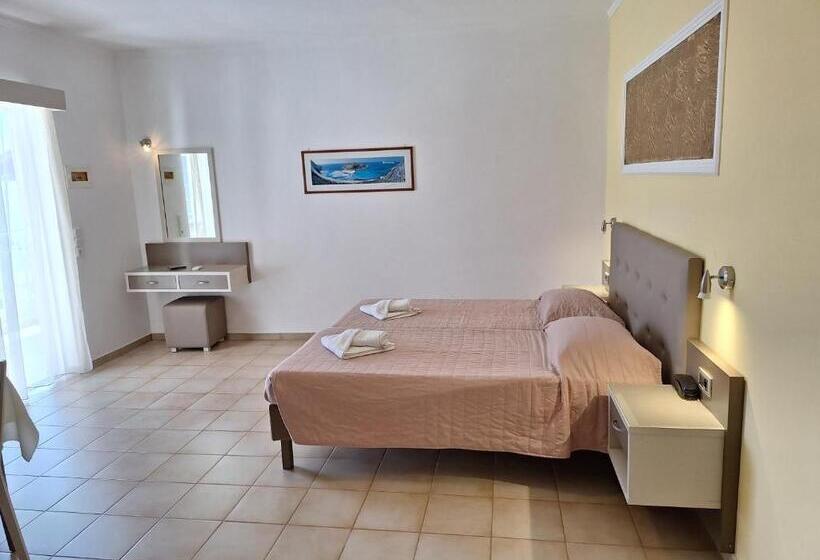 Studio Standard Vue Piscine, Perla Beach