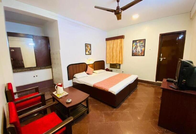 豪华房间, Prayag