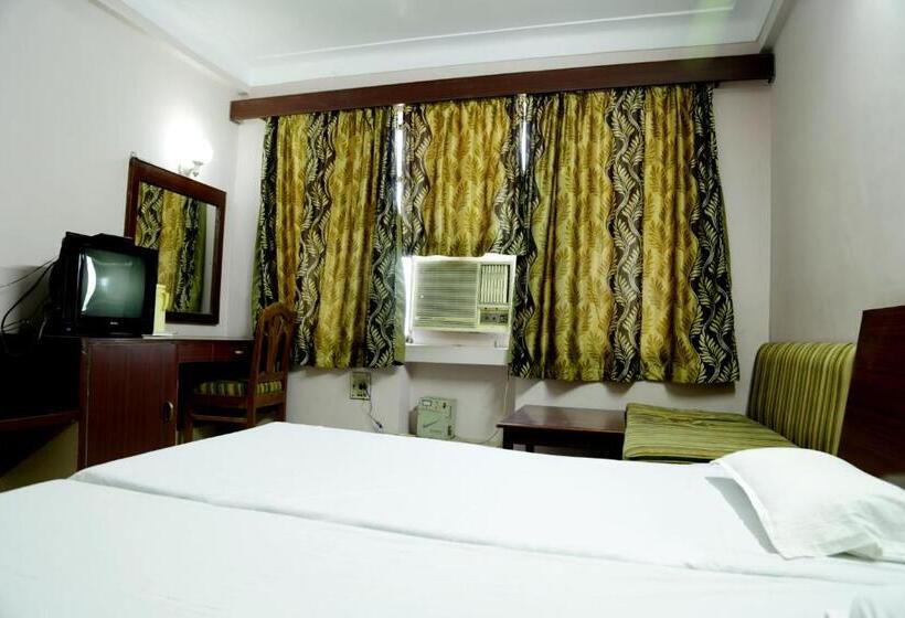 豪华房间, Prayag