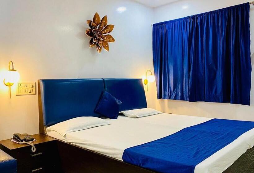 高级大房间, Prayag