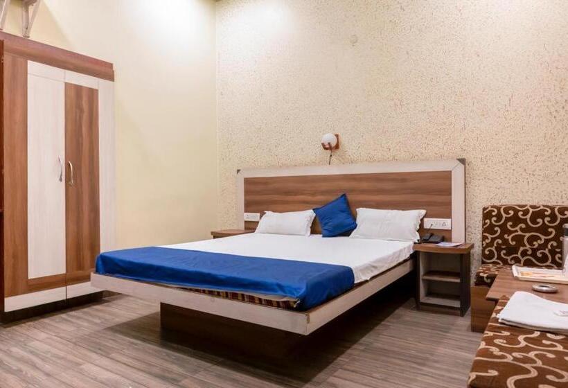 豪华房间, Prayag