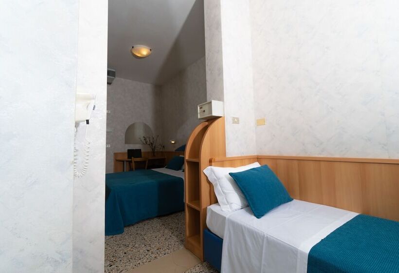 经济型三人房间, Sampaoli