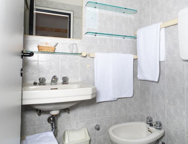 标准三人间, Sampaoli