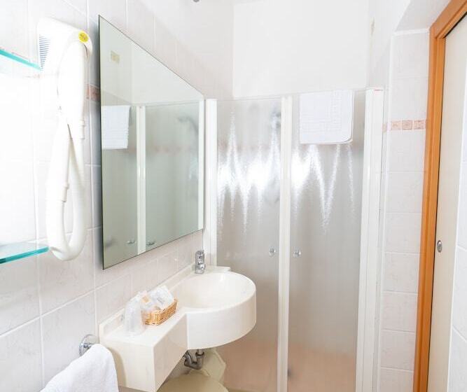 Номер Стандарт Трехместный, Sampaoli