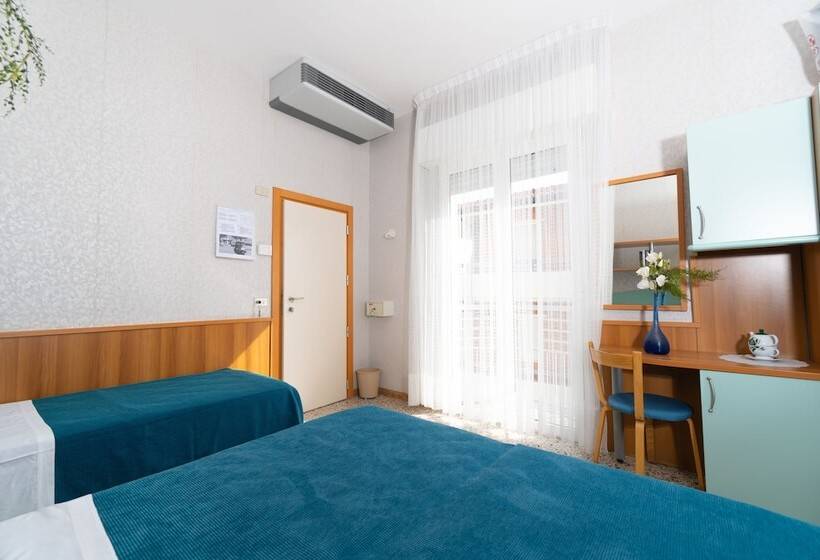 标准三人间, Sampaoli