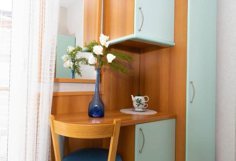 标准三人间, Sampaoli