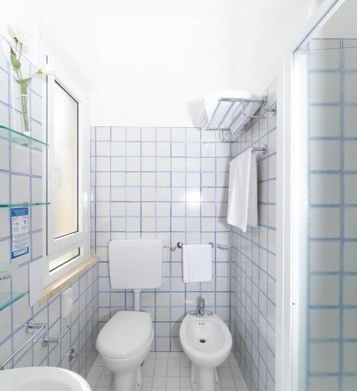 标准三人间, Sampaoli