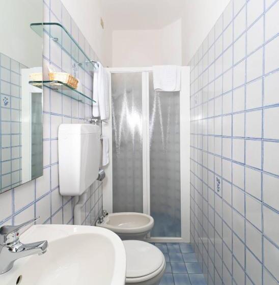 标准三人间, Sampaoli