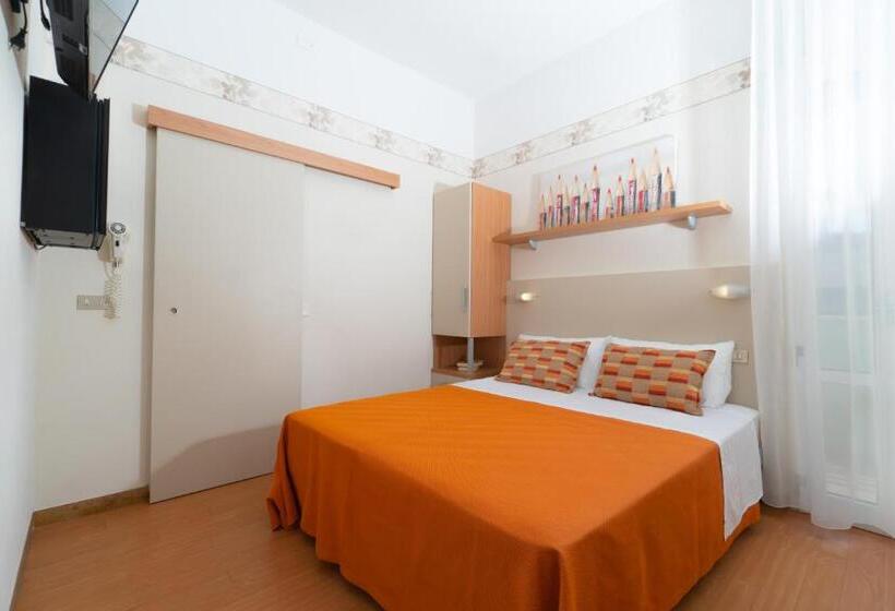 Comfort room with balcony, Sampaoli