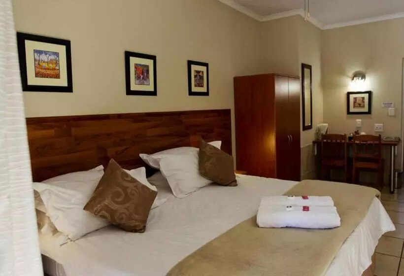 اتاق خانوادگی, Sunrock Guesthouse