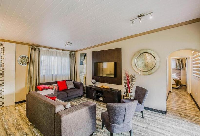 Люкс 2 Спальни, Sunrock Guesthouse