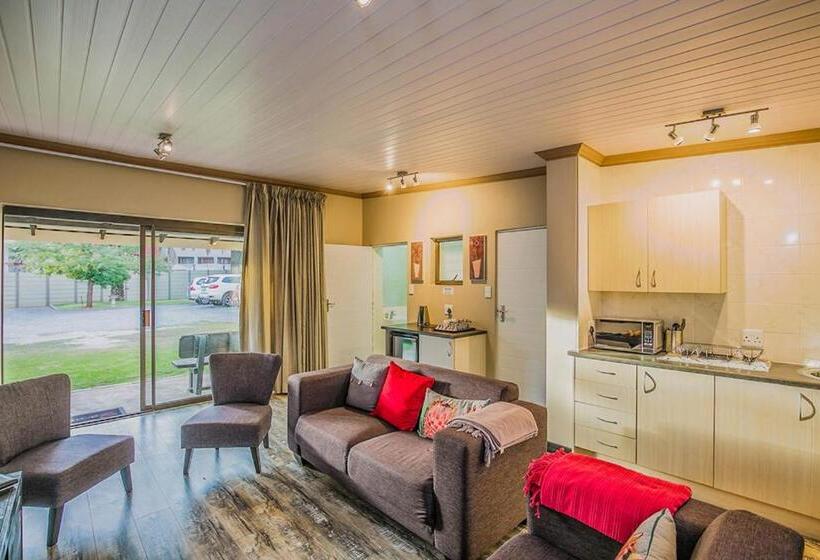 Люкс 2 Спальни, Sunrock Guesthouse