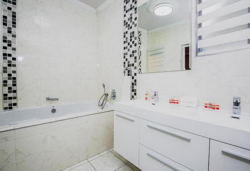 Люкс 2 Спальни, Sunrock Guesthouse