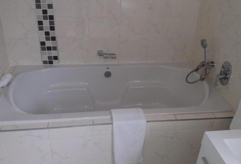 Люкс 2 Спальни, Sunrock Guesthouse