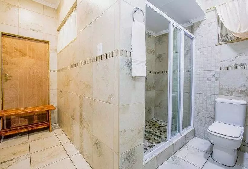 اتاق استاندارد, Sunrock Guesthouse