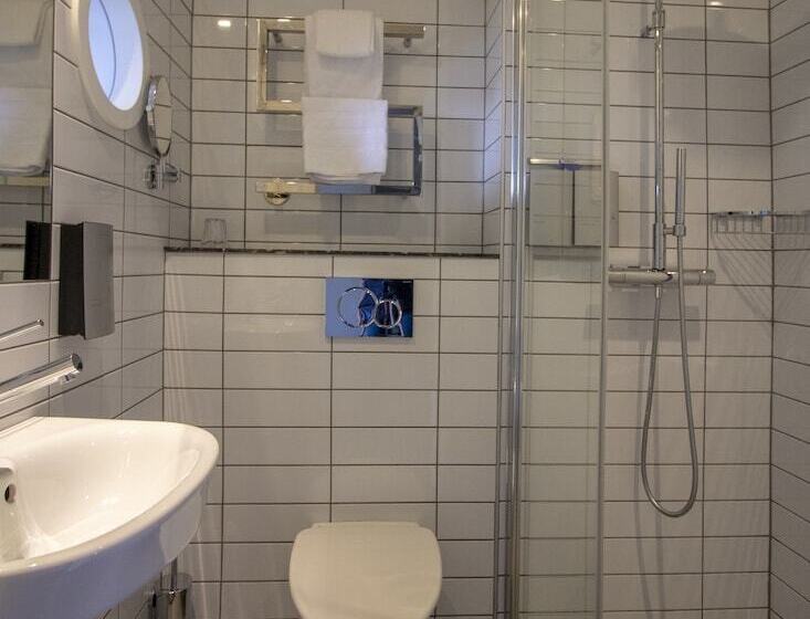 غرفة قياسية فردية, Villa Lovik