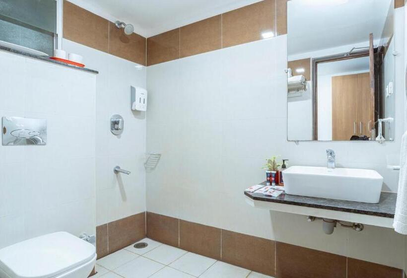 اتاق لوکس, Zip By Spree Hotels Mangala International