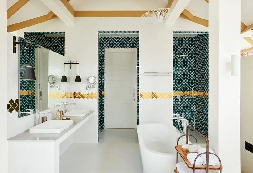 ویلای یک اتاق خوابه با استخر شنا, Sun Siyam Iru Veli