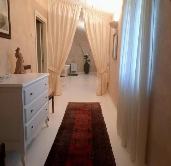 سوئیت با وان آب گرم, B&b Villa Fiorini