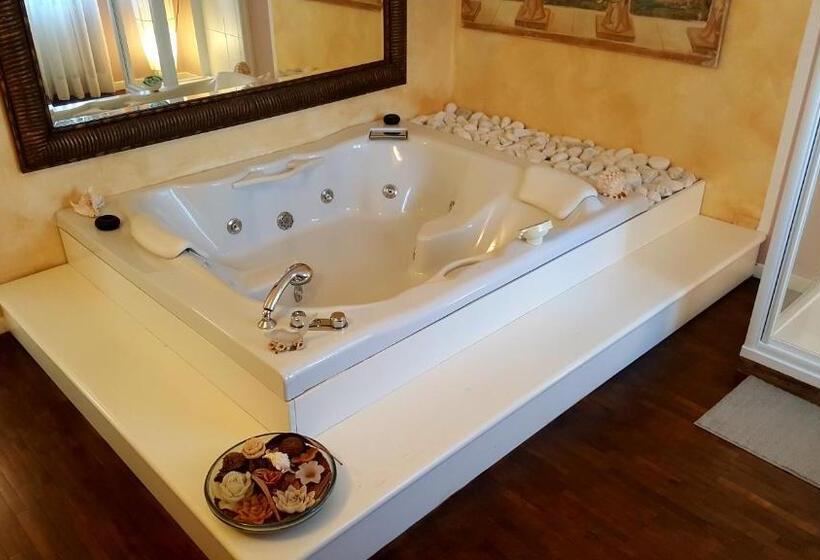 자쿠지 스위트, B&b Villa Fiorini