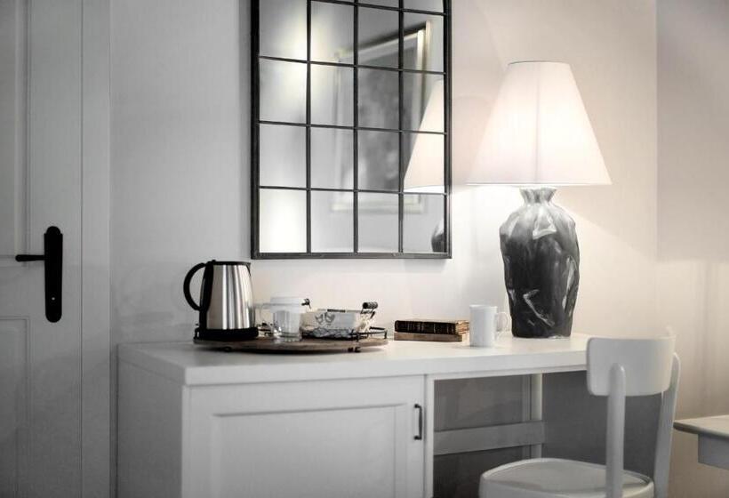 חדר סטנדרט, Ca  Ciaran