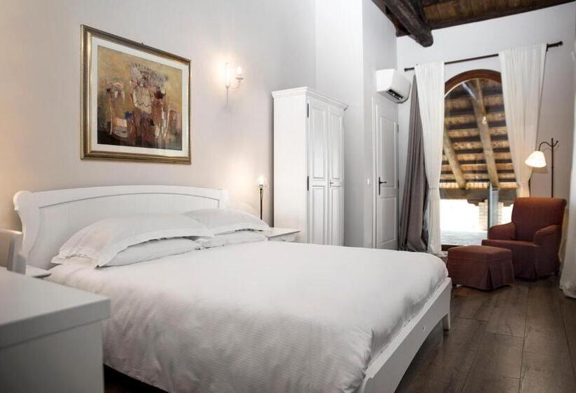 חדר סטנדרט, Ca  Ciaran