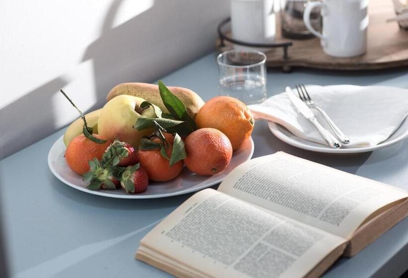 חדר דלוקס, Ca  Ciaran