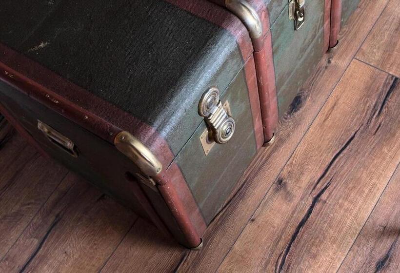 חדר סופריור, Ca  Ciaran