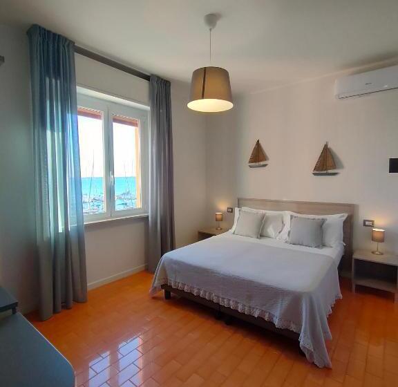 חדר סטנדרט נוף לאגם, Albergo La Pescatrice