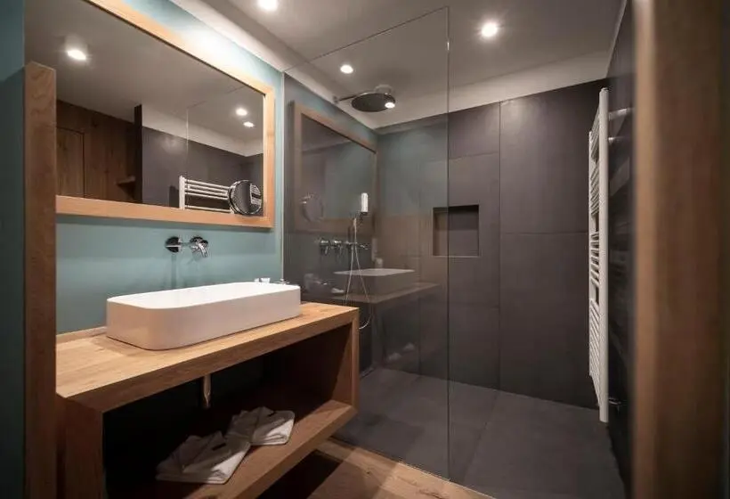 Superior-huone Parveke, Belvedere   Fine Dining, Hideaway & Spa