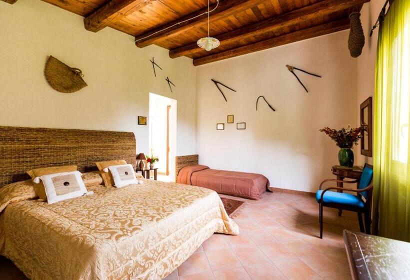 스탠다드 트리플 룸, Case Di Latomie