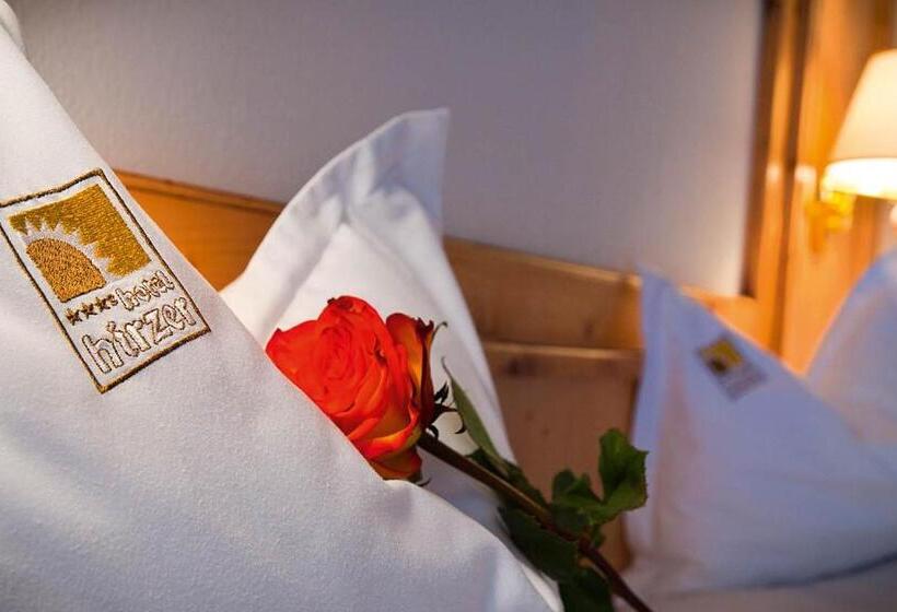 디럭스 룸, Hirzer S