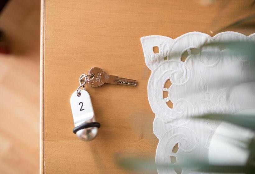 חדר דלוקס עם מרפסת, Jager Hans